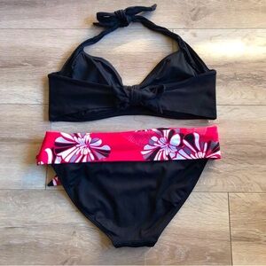 Seafolly Bikini two piece set Australian Swimwear size 12/14 black red floral